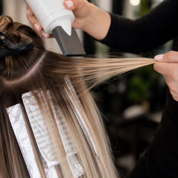 2-Air-Touch-Highlights-application-at-Avissa-Salon-in-Ann-Arbor-michigan