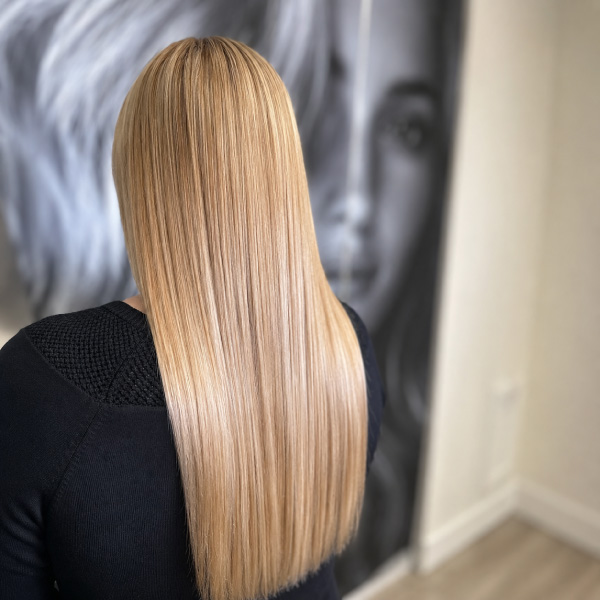 (3)-Professional-Hair-Smoothing-Treatment-at-Avissa-Salon-in-Ann-Arbor-Michigan.-Expert-Stylists.-Ann-Arbor-Best-Hair-Salon
