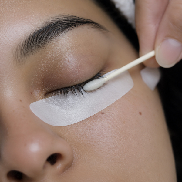 Preping-Eyelashes-for-Lash-Lift-Application-at-Avissa-Salon-in-Ann-Arbor-Michigan